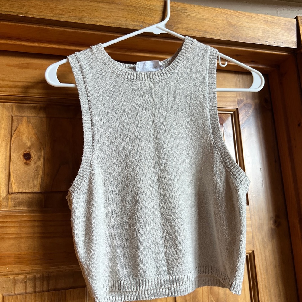 Sleeveless Knit crop Tank Top